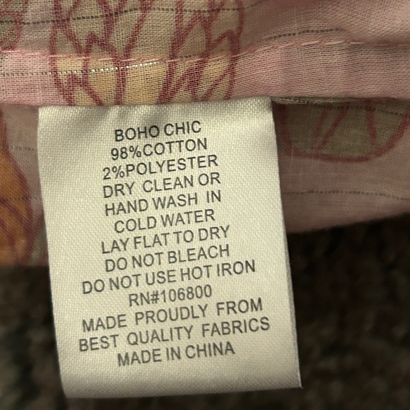 BOHO CHIC Top Short Sleeve with Gold Thread Detail XS - Picture 7 of 7